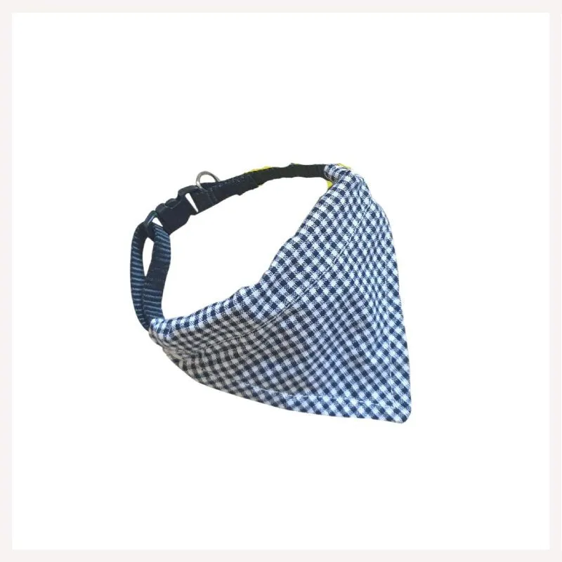 A a Pets' 2in1 Scarf Collar for Cats and Dogs in Gingham Design