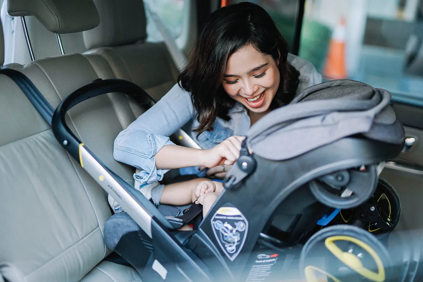 Doona Car Seat/Stroller: Royal Blue